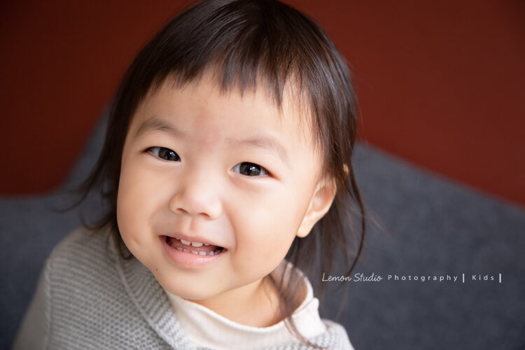 兩歲的梓熙來拍寶寶攝影，這張是梓熙的個人寶寶寫真！
