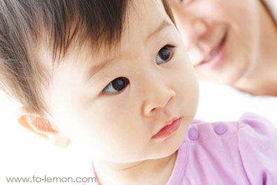 十四個月大的童童和爸拔媽麻來拍照，這張是童童可愛的個人照！