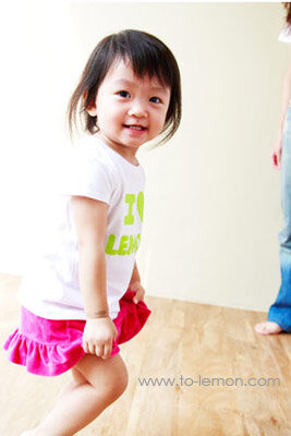 萱比來拍照，這張是可愛的萱比的獨照！