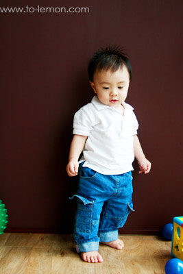 剛滿一歲的軍佑來拍照,這張是軍佑的獨照!