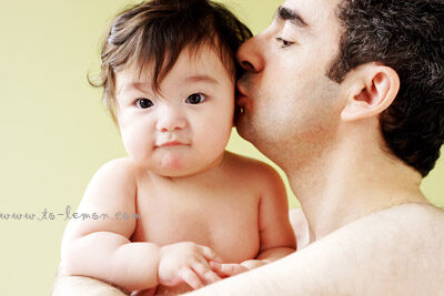 八個月大的Isabelle來拍照，這張是Isabelle和爸拔的合照！