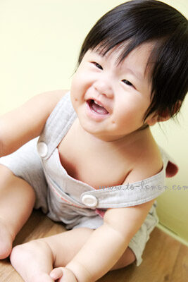 Melody寶寶來拍照，這張是Melody的獨照！