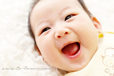 四個月大的禾芸來拍照,這張是禾芸的特寫,笑得正開心的禾芸!