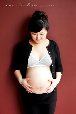 盈盈媽麻懷了龍鳳胎和先生一起來拍照，這張是盈盈媽麻的個人寫真！