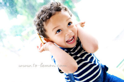 Anthony和爸拔媽麻從紐約回台灣的空檔來拍照，這張是活潑的Anthony的寶寶寫真！