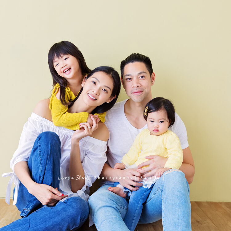 林嘉綺Patina Lin一家來拍家庭寫真，這張是全家福！