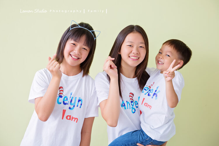 從美國回台的Angeliue &Jocelyu & Derek一家人來拍家庭攝影，這是三姐弟的合照！