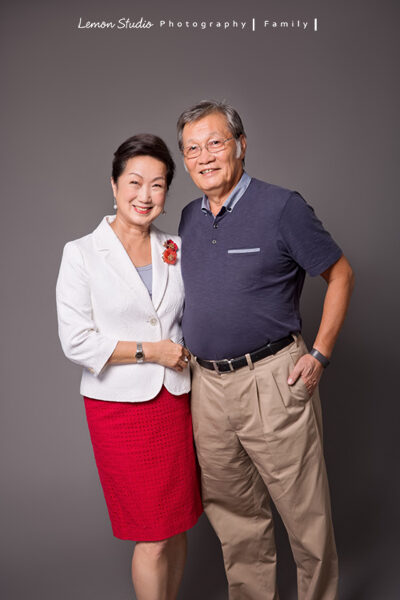 Micaiah & Eden來拍家庭攝影,這張是Micaiah帥氣的外公及美麗的外婆!