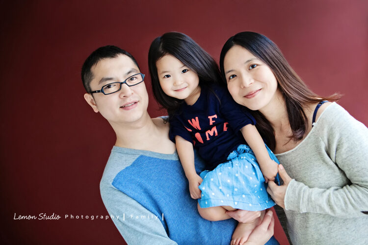 野村師傅一家來拍家庭攝影,這是姊姊和爸拔媽麻的全家福!全家人都好有氣質啊!
