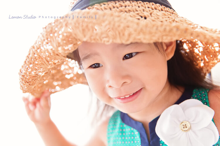 郝薆一家來拍孕媽媽寫真＆兒童寫真，這張是姊姊的特寫！