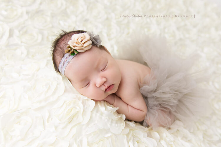 倩兒媽麻的寶寶來拍寶寶照，這張是可愛的寶寶穿澎澎裙！