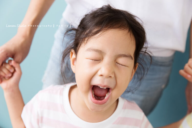 凱西媽麻一家第三次來拍兒童寫真，妹妹這張相片好逗趣！
