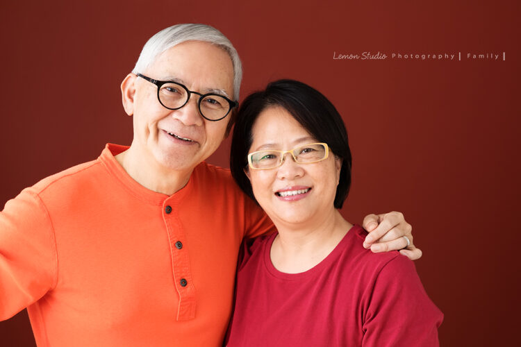 Kaylee＆Aubrey一家三代同堂來拍專業的家庭攝影，這張是外公外婆感情美麗的合照