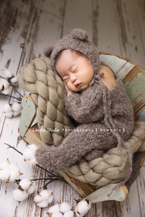 珮綺媽麻的寶寶的彌月卡拍照，好Q的寶寶