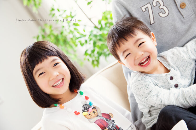 琬茲&楷元一家第三次來拍週年紀念照，這張是琬茲&楷元笑得很自然的合照