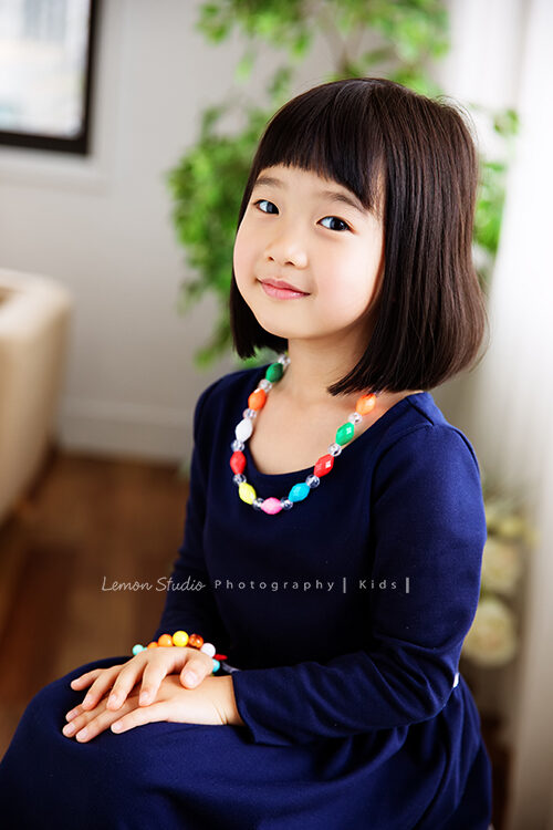 琬茲&楷元一家第三次來拍兒童攝影，這張是有點俏皮的琬茲！