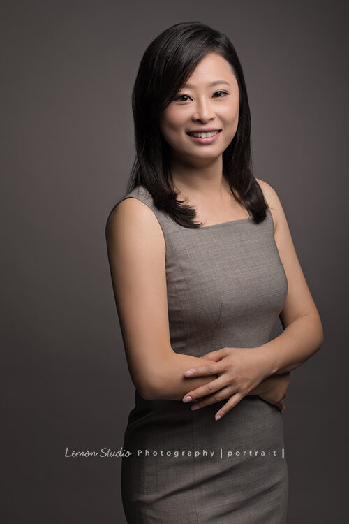 IT產業的Eve來拍專業形象照，這張Eve感覺既沈穩又有自信及溫暖！
