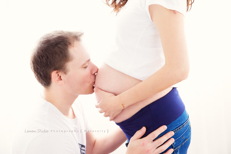 盈妤媽麻孕期來拍孕媽媽照，先生很自然地表達流露情感，拍出很棒的孕婦寫真相片
