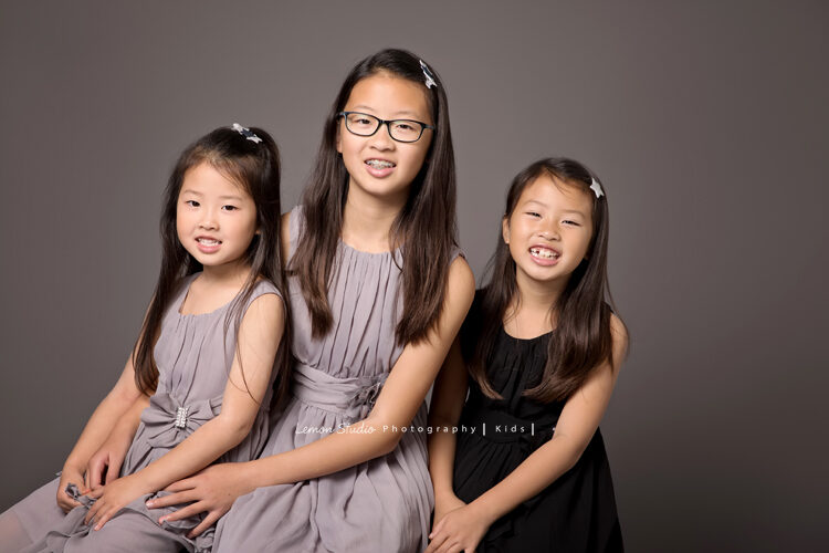 悅恬玲三姊妹來拍兒童寫真,這張是三姐妹可愛的合照