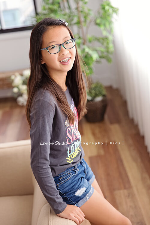 悅恬玲三姊妹來拍家庭寫真,這張是姊姊的獨照!