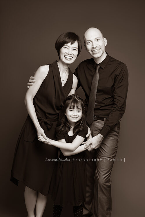 純慧媽麻一家人來拍家庭寫真,這張一家三口都好開心,太可愛的全家福了!