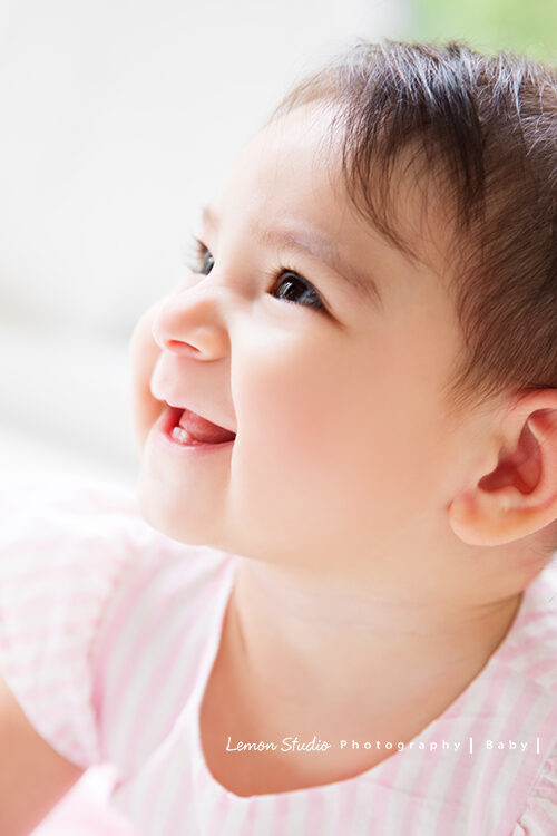Mina一家來拍寶寶攝影，這張Mina的特寫眼睛好漂亮！