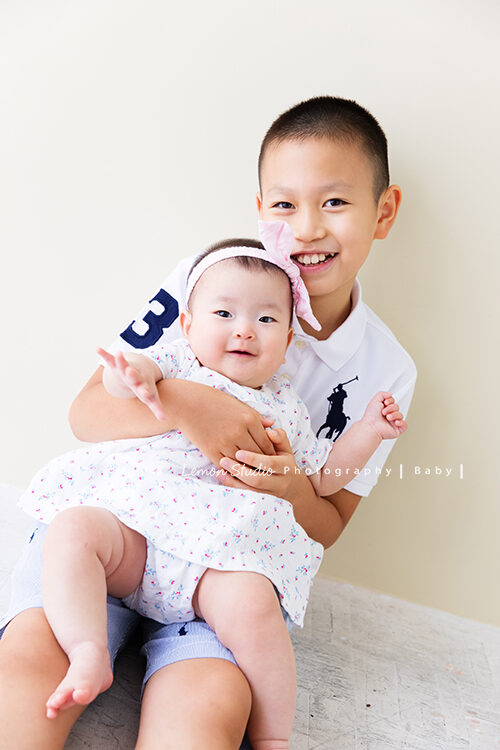 Kyoko媽麻一家來拍照好幾次了，這張是哥哥抱著一佳