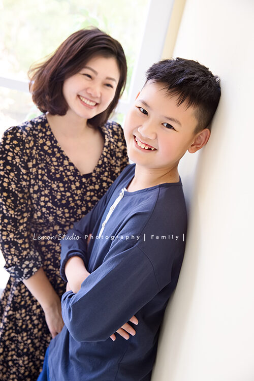 Swen媽麻一家第三次來拍照，這張是美麗的媽麻及哥哥