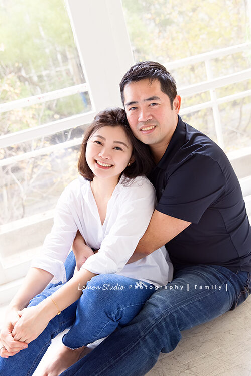 Swen媽麻一家第三次來拍照，這張是爸拔媽麻的合照，爸爸媽麻感情很好啊！