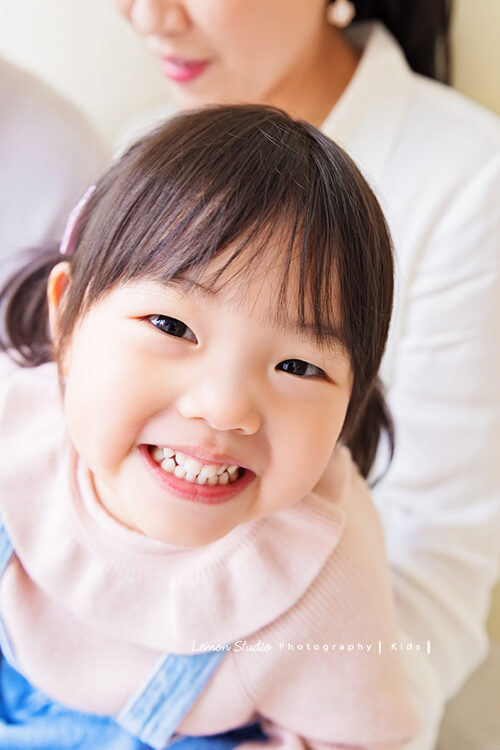 羽榛&羽菲一家雙胞胎來拍兒童寫真,超Q的妹妹特寫!