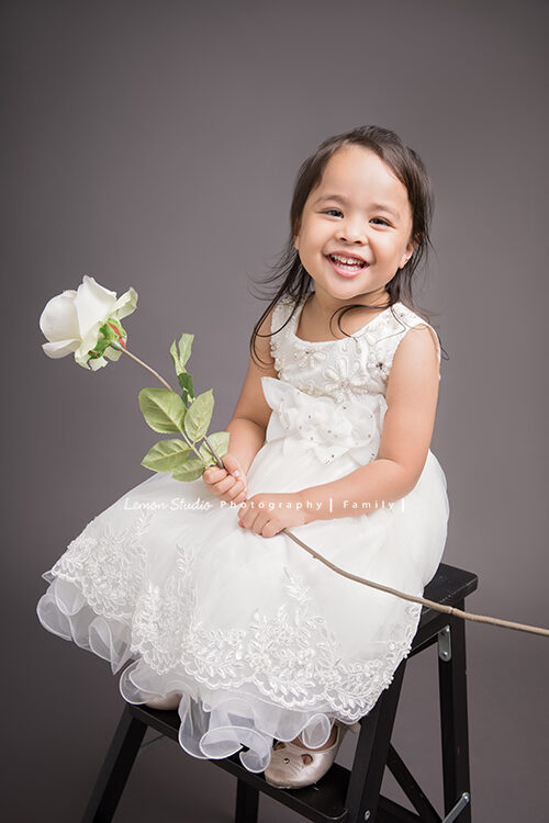 Emil&Jenny一家第二次來拍照，姊姊的獨照！