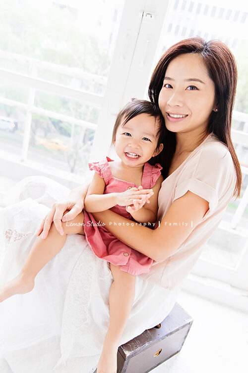 Vivian媽麻一家第四次來拍照了，這張是媽麻和妹妹的合照！