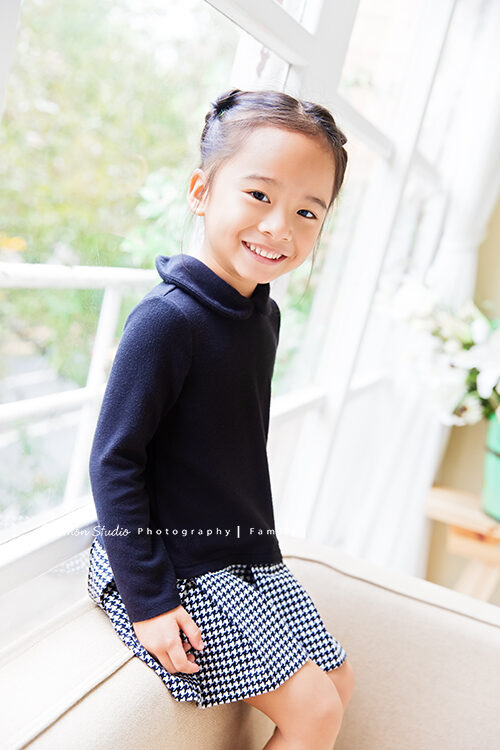 Vivian媽麻一家來拍兒童攝影，這張是優雅的姊姊獨照