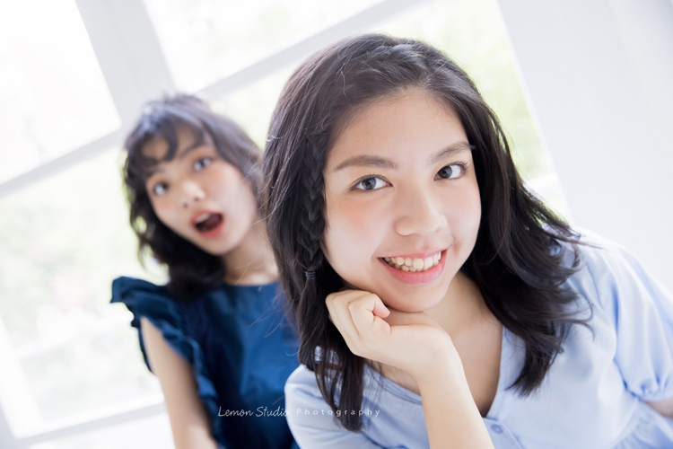 Coni媽麻一家睽違 13年來拍照，這張是妹妹的特寫！