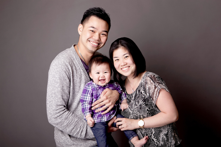 關於家庭攝影的服裝搭配＆元素，這張是一個全家人穿大地色系衣服的參考相片！