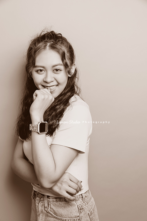 云潔媽麻有一天突然line給我們說要讓云潔來拍寫真！小女孩長大變漂亮了，在要念大學前來拍寫真，真的是很棒的紀念！