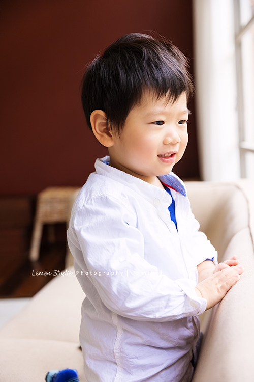 若平和兩位姊姊帶著爸爸媽媽來拍三代同堂的全家福，這張是小孫子的寶寶寫真個人獨照！