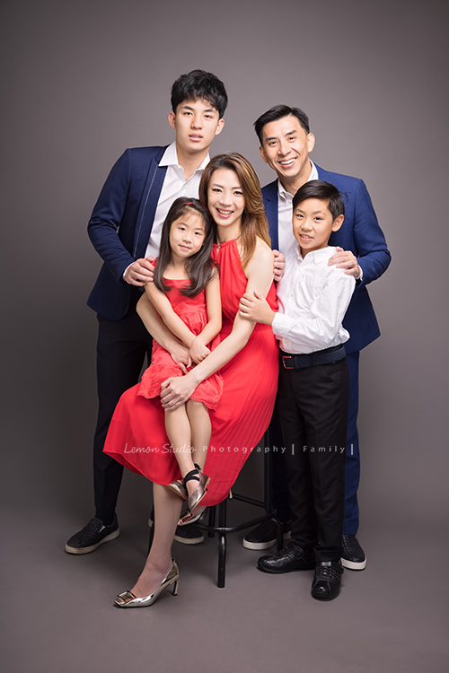 芝琳媽麻一家第四次來拍家庭攝影,這張是一家五口美麗的全家福!