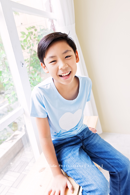 芝琳媽麻一家第四次來拍家庭攝影,這張是二哥帥氣的個人照!